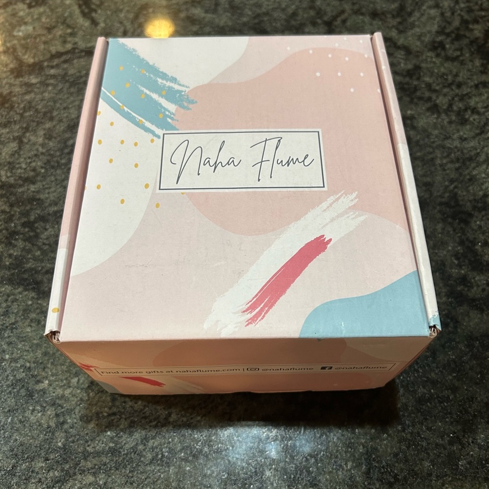 Naha flume Happy Birthday gift box
